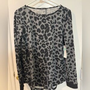 grey button back knit top